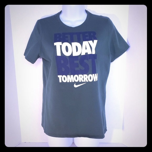 Nike Tops - Women's Nike T-shirt